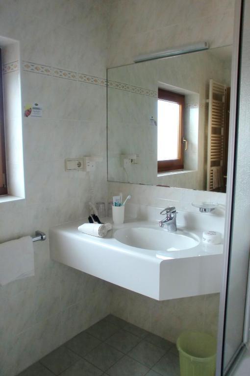 Hotel Viktoria Castelrotto Chambre photo